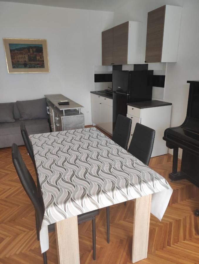 Apartmani Ketryn Crikvenica Esterno foto
